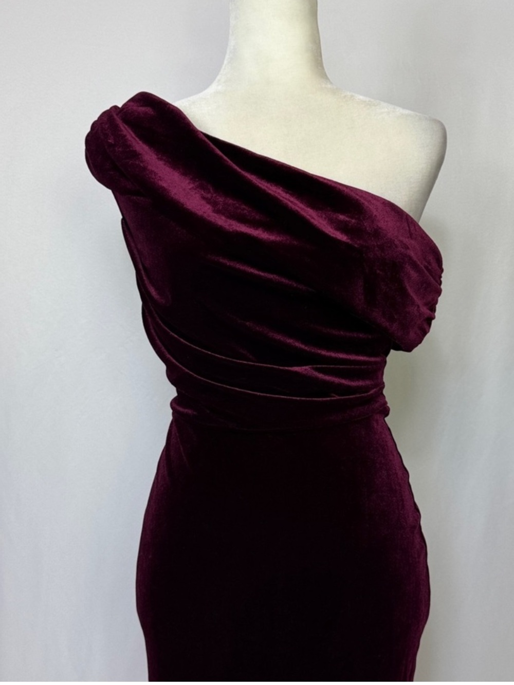 ASTR Tue Label Off The Shoulder Velvet Formal Dress Size Medium Wine Burgundy - Picture 7 of 13